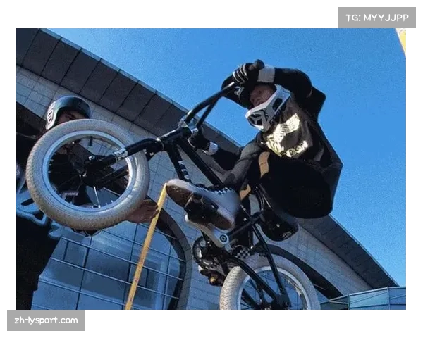 “转换进攻训练营”在纽约社区启动,旨在向青少年传授快攻基础 “转换进攻训练营”在纽约社区启动,旨在向青少年传授快攻基础